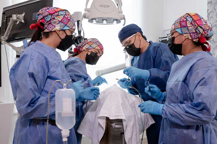 The All on 6 surgery is performed by the doctors in Cancun.